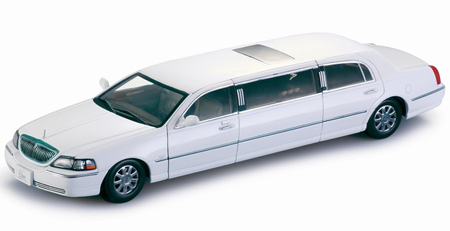 Ace White Town Car Limo